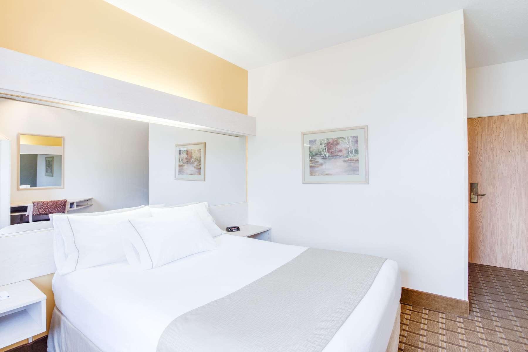 Surestay Hotel By Best Western Christiansburg Blacksburg Bagian luar foto