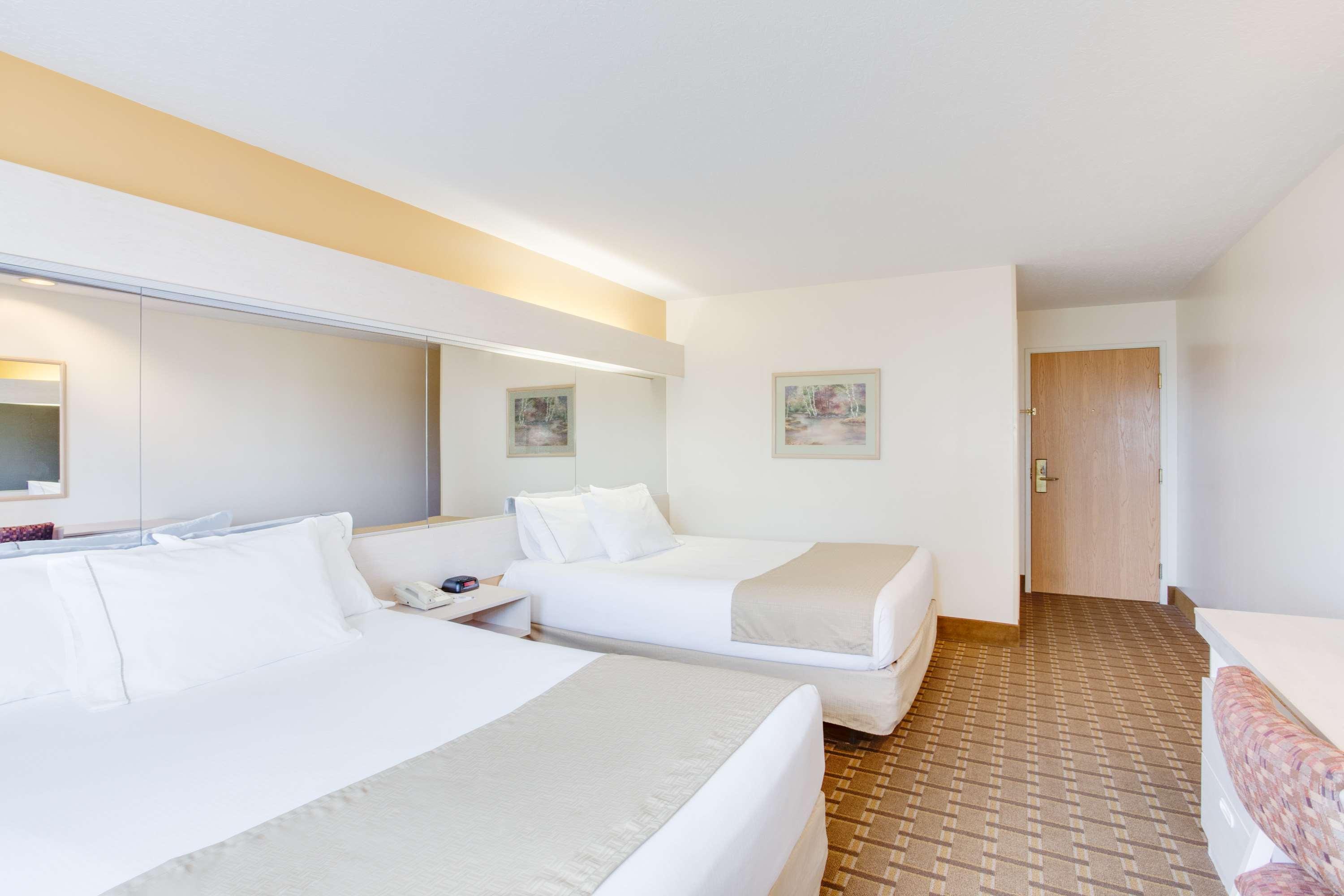 Surestay Hotel By Best Western Christiansburg Blacksburg Bagian luar foto